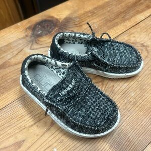 Toddler Hey Dudes size 8